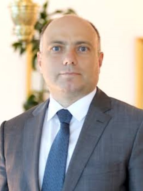 Анар Каримов